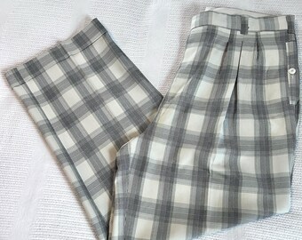 Vintage Smokey Joes 42L Gray White Plaid Men's Pants Pleated Cuffed Golf Pant