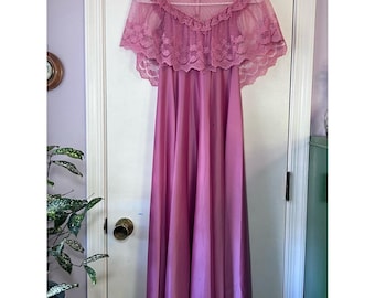 Vintage 1970's JCPenney High Neck Prairie Prom Dress Size 0 High Neck Lace