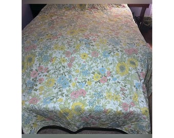 70's Mod Cannon Royal Family Cotswolds Twin Quilted Coverlet