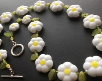 Lampwork Glass Daisy Necklace White