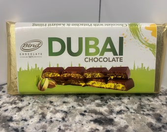 Batonik czekoladowy Dubai: mleczna czekolada z pistacjami i nadzieniem Kadayif firmy Bind, 7 uncji (200 g)