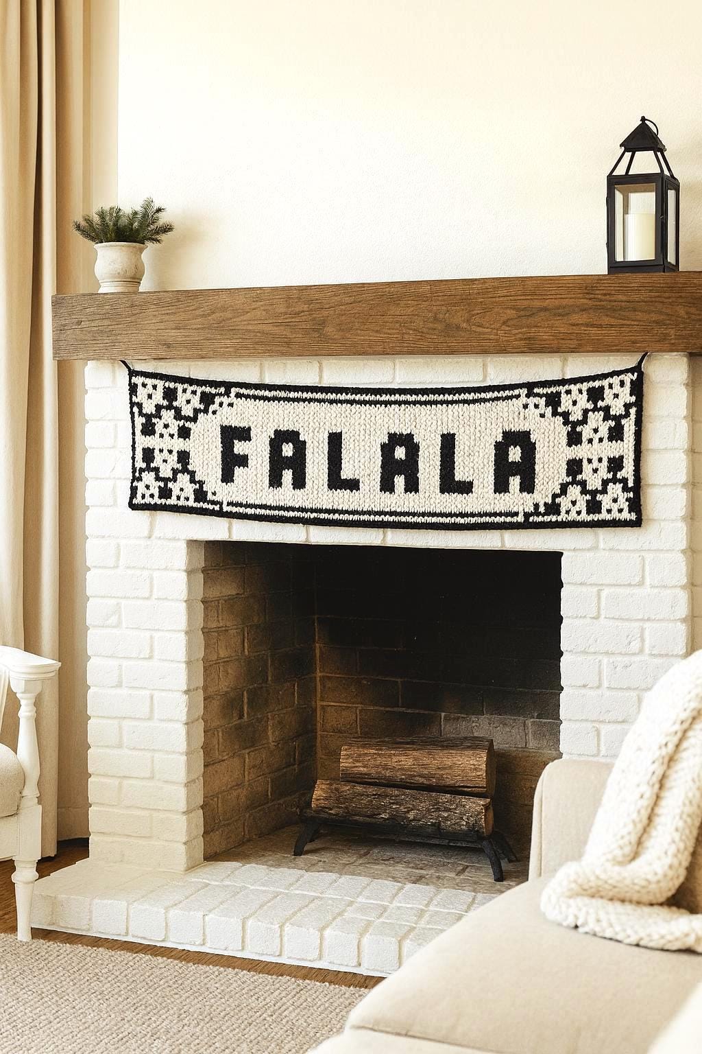 30 Beautiful and Stylish Monochrome Crochet Patterns 28 Monochrome Fa La La Mosaic Banner Pattern
