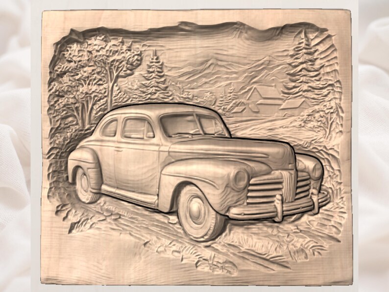 Puede incluir: Un relieve de madera tallado de un coche antiguo ambientado en un paisaje de &aacute;rboles, monta&ntilde;as y una caba&ntilde;a. El coche es un dise&ntilde;o de coup&eacute; cl&aacute;sico, con tallado detallado de la parrilla, los faros y las ruedas. La escena evoca nostalgia.