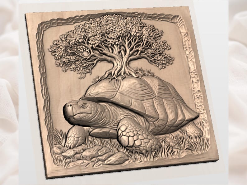 Peut inclure: Sculpture en relief en bois repr&eacute;sentant une tortue avec un arbre poussant sur son dos. La tortue est d&eacute;taill&eacute;e avec une peau textur&eacute;e, pos&eacute;e sur de l'herbe et des rochers. L'arbre a des feuilles et des branches d&eacute;taill&eacute;es, dans un cadre.