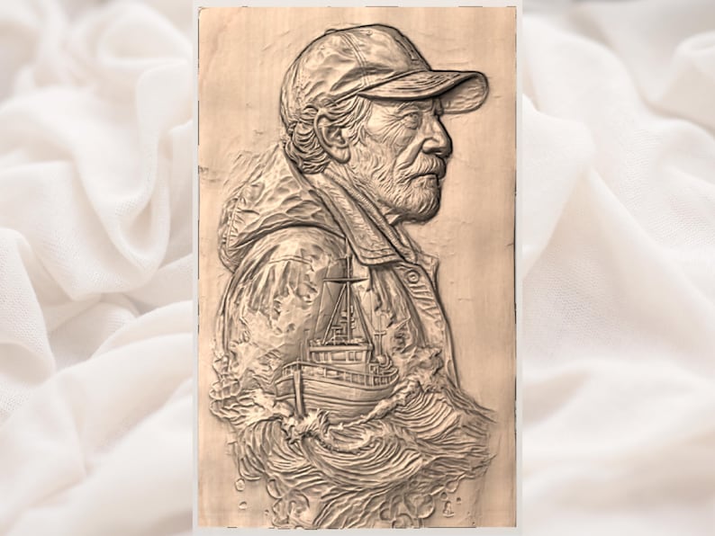 Puede incluir: Talla de madera detallada de un hombre mayor con gorra y chaqueta, con un barco y olas talladas en la chaqueta. La obra de arte est&aacute; en tonos marrones y beige, con detalles intrincados.