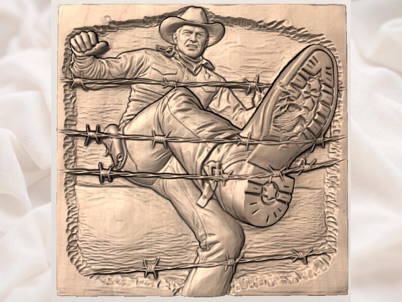Pode incluir: Uma escultura em relevo de madeira retrata um cowboy com chap&eacute;u, lutando contra arame farpado. A bota do cowboy &eacute; proeminente, pisando no arame. A obra de arte &eacute; em tons de castanho, mostrando a textura da madeira e a express&atilde;o determinada do cowboy.