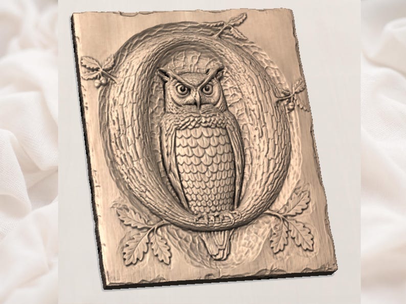 Stor hornuggla basrelief STL | Ekkransskogsplakett | Rustik skogsväggkonst | Handsnidad naturdekor | Skogsväggplakett bild 2