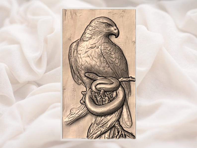 Peut inclure: Sculpture en relief d&eacute;taill&eacute;e d'un aigle perch&eacute; sur une branche d'arbre, agrippant un serpent enroul&eacute;. L'&oelig;uvre est rendue dans des tons bruns et beiges, avec des d&eacute;tails complexes sur les plumes de l'oiseau et les &eacute;cailles du serpent. Le th&egrave;me g&eacute;n&eacute;ral est la nature et la faune.