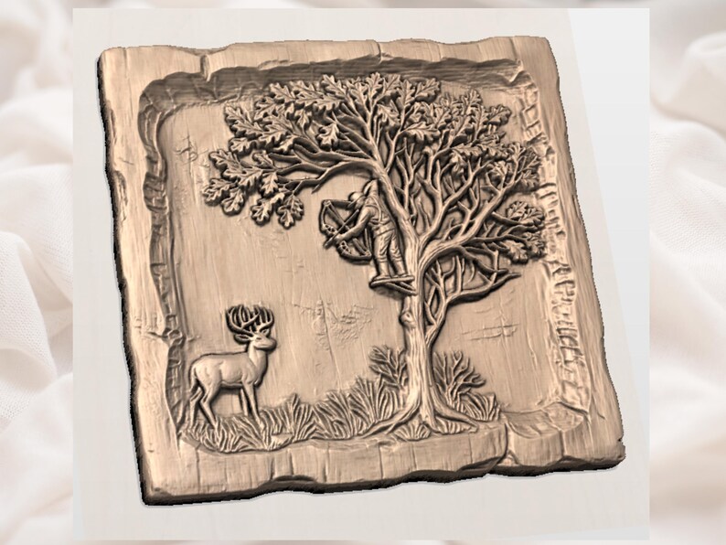 Pode incluir: Uma escultura em relevo detalhada que retrata uma cena de ca&ccedil;a. Um ca&ccedil;ador est&aacute; em uma &aacute;rvore com arco e flechas, enquanto um veado est&aacute; embaixo. A obra de arte est&aacute; em uma moldura retangular com uma textura r&uacute;stica semelhante &agrave; madeira.