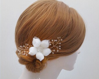 Swarovski Bridal Hair Vine, White Flower Bridal Headpiece,Ivory Wedding Hair Flower with Golden Hair Vine, Pure Silk Flower Gold Bridal Comb