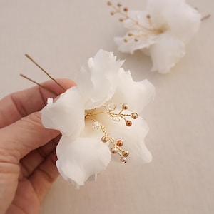 Gold Wedding Headpiece, Gold Pearl Bridal Headpiece, Pure Silk Bridal Hair Flowers, Floral Bridal Headpiece, Spring Wedding Hair Flower