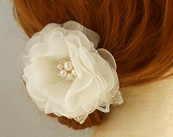 Freshwater Pearl Wedding Headpiece, Pure Silk Bridal Hair Flower, Swarovski Wedding Hair Fascinator, Crystal and Pearl Bridal Head Piece