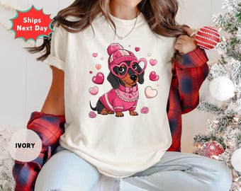 Comfort Colors Valentine Dachshund T-Shirt, Dog Mom Love