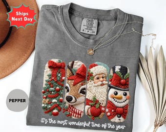 Comfort Colors Christmas Shirt, Chunky Knit Yarn, Coquette Doodles