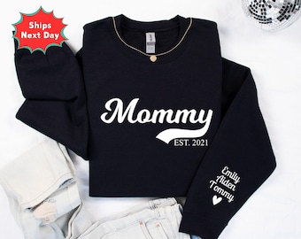 Custom Mommy Sweatshirt with Kid Names, Minimalist Crewneck, Personalized Gift, Personelized Est Mama Shirt