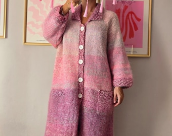Cárdigan de punto rosa extragrande hecho a mano: Chaqueta de mezcla de lana de ensueño