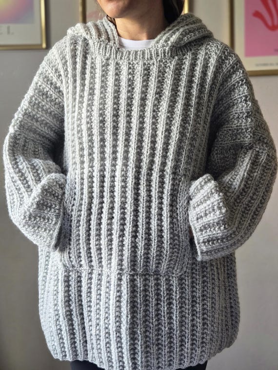 Grey Oversized Knit Hoodie: Chunky Ribbed Handmade Sweater  display picture 1