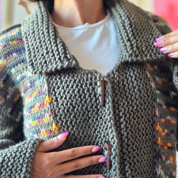 Hand-Knitted Oversized Wool Cardigan: One-of-a-Kind Cozy Knitwear