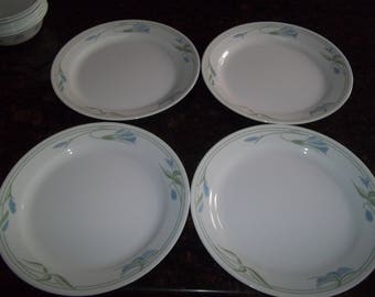 4 Dinner Plates Corelle, Blue Wreath