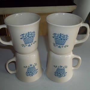 4 Corelle Blueberry Bouquet Mugs Cups 8 oz.