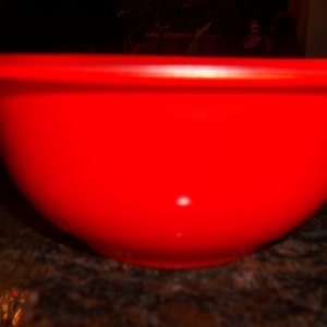Red, Pyrex # 322, 1Quart/1Liter Mixing Bowl