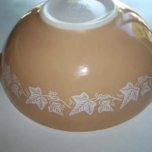 Ivy Aka Sandalwood, Pyrex#444, Vintage, Cinderella Mixing Bowl 4 Quart ...