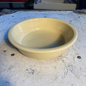 1 Fiesta Wear Pale Yellow 18 oz Cereal Bowls