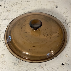 1 Pyrex V-1.5-C Amber lid (fits the Upper Double Boiler Pan)