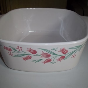 Corning Ware  1 1/2 Quart/ 1 1/2 Liter Rosemarie A-1 1/2-B