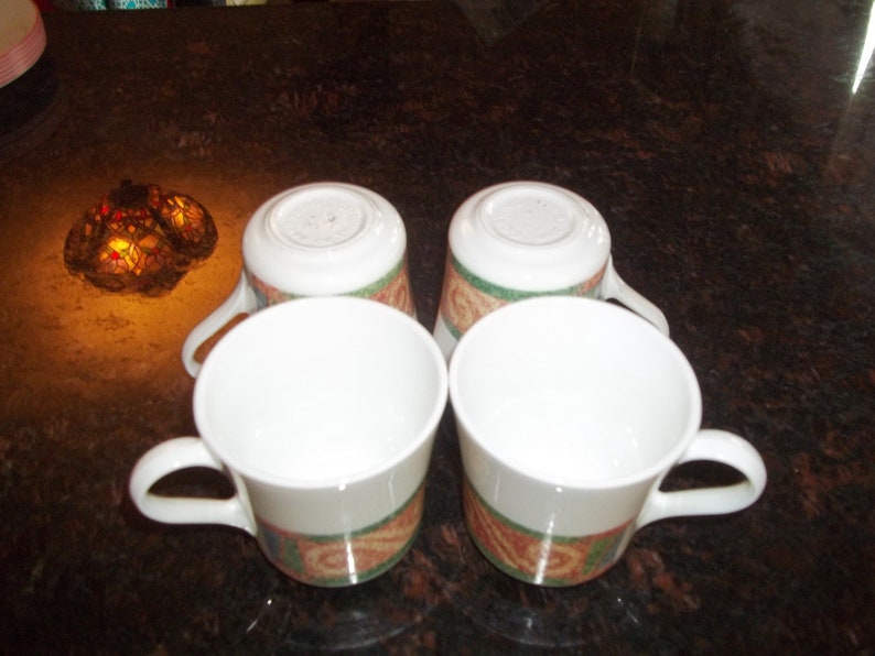 4 Corelle Sand Art CupsMugs Made in the USA