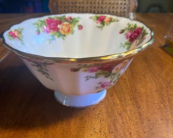 Royal Albert China 6.5” Old Country Roses Footed Bowl