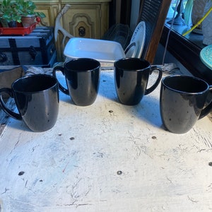 4 Corelle Stoneware  Coffee/Tea Mugs  Black 12 oz.