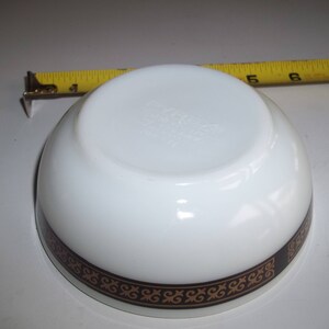 1 Pyrex Tableware 4 3/4&quot; Bowl Fleur DeLis AKA Ebony