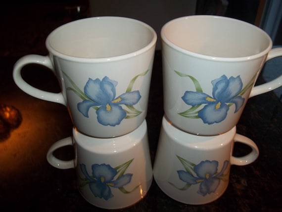 4 Iris Corning Coffee, Tea Cups, Made in the USA