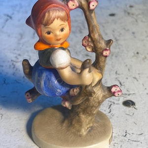 Hummel Apple Tree Girl