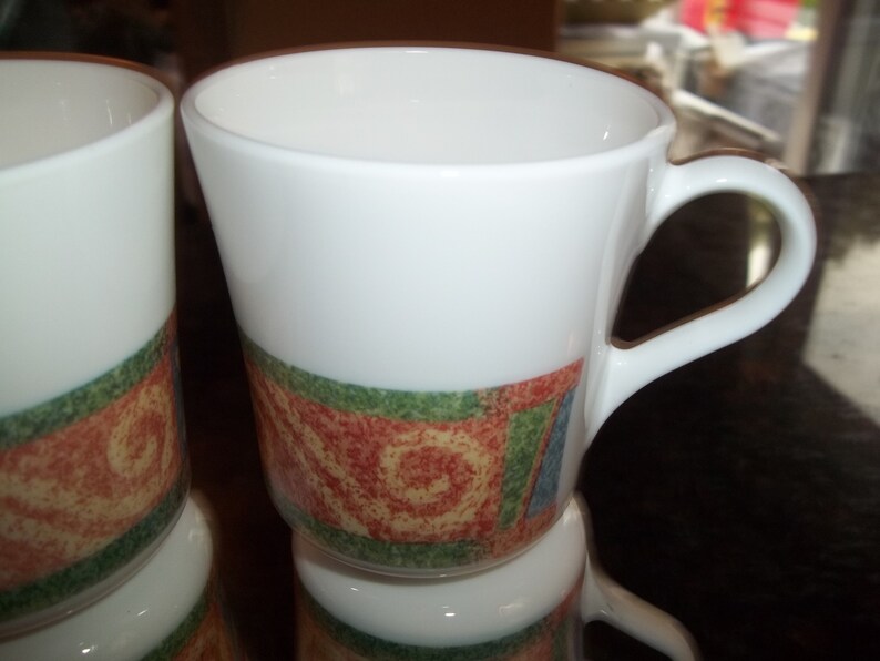 4 Corelle Sand Art CupsMugs Made in the USA