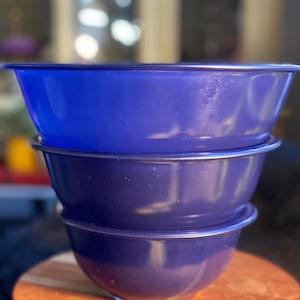 Pyrex Blue 3 Piece Set Pyrex #322, 323, and 325, Nesting Mixing