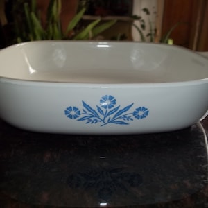 Vintage P-10-B Pyrex Corning Corn Flower 10" Shallow With out Lid, Casserole/Baking Pan