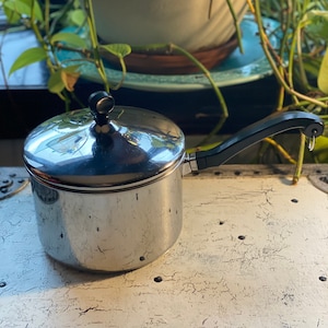 Faberware 3 Quart with Lid Made in the USA