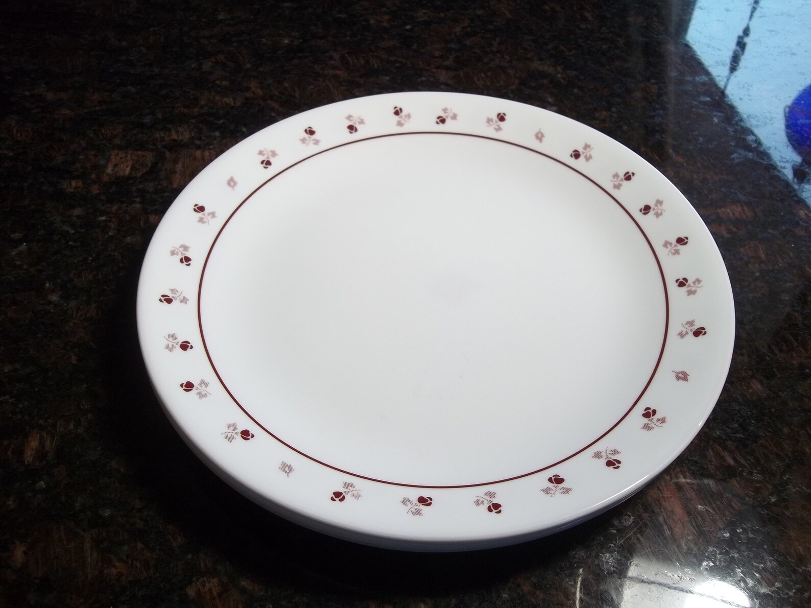4 Corelle Burgundy Dinner Plates Flat Rimmed 10 1/4 Etsy