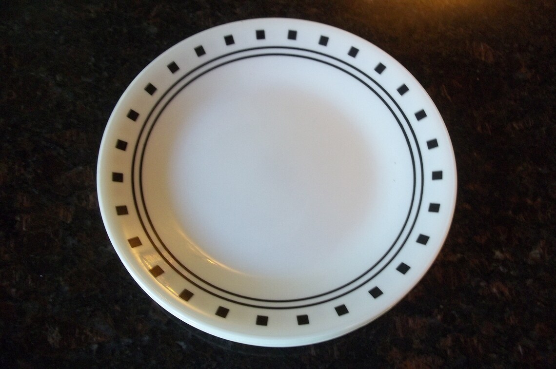 4 City Block Bread Plates 6 3/4