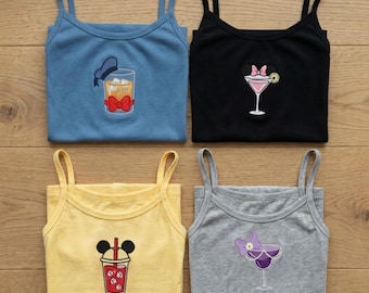 Canotta personalizzata con ricamo a tema Epcot, maglietta con Topolino, Minnie, Paperino e Pippo, ideale per un viaggio Disney, vacanze di gruppo o come regalo per lei.