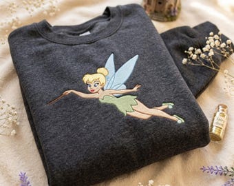 Felpa ricamata di Trilli, maglietta Disney con fata, graziosa maglietta con ricamo Chibi di Trilli, magico regalo Disney per donne, regalo per lei
