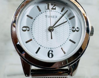 Timex zilverkleurig dames quartzhorloge witte wijzerplaat mesh band Japans uurwerk
