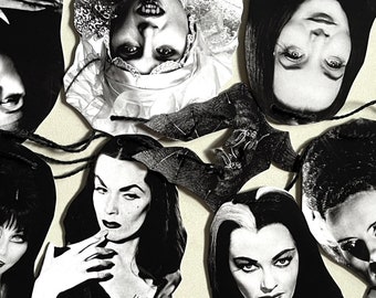 Babes of Horror - Ghastly Garland Banner