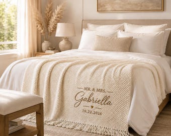 Coperta personalizzata per matrimonio, coperta personalizzata ricamata "Mr and Mrs", regalo per novelli sposi, regalo per addio al nubilato, decorazione per la casa, regalo per inaugurazione della casa.