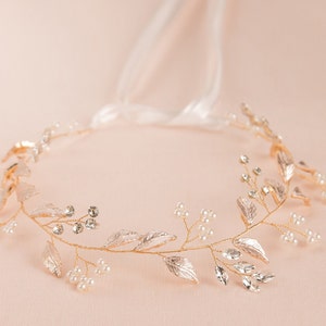 Tiara de cabelo de noiva com folhas e pérolas, tiara de cabelo floral para noiva, tiara de noiva, acessório de cabelo para casamento, tiara de cabelo Maeve para noiva