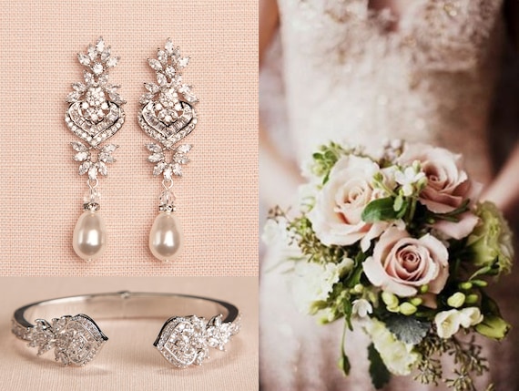 Regalo De Boda Plateado Con Pin Nupcial - Detalle Para Invitadas, Incluye Caja Con Mensaje Y Charm Tradicional