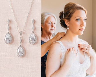 Rose Gold Bridal Earrings, Crystal Wedding earrings, Wedding Necklace, Bridal Jewelry, Bridal Jewelry set, Maddie Bridal Jewelry