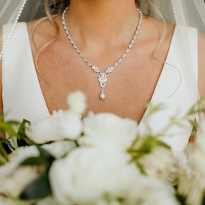 Bridal Statement Necklace, Wedding Back drop Necklace, Rose Gold, Gold Wedding Jewelry, Bridal Earrings, Bridal Jewelry, London Jewelry